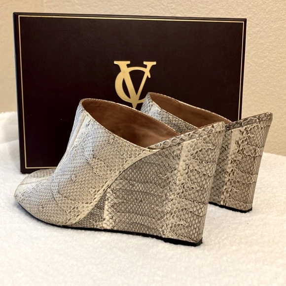 VC Signature Collection Colette Snake Embossed Leather Slip-on EUC - Picture 8 of 16